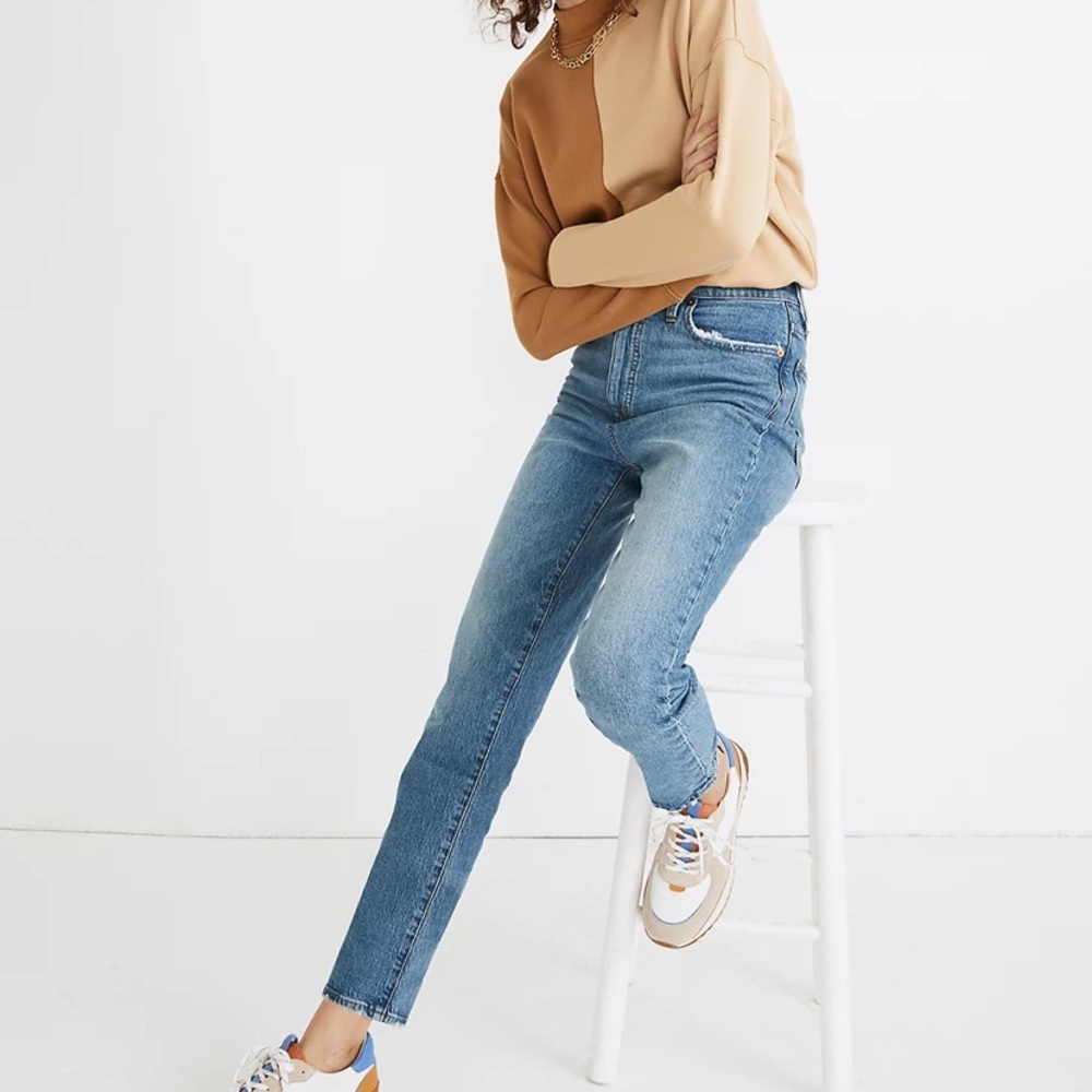 Madewell Classic Straight Jeans in Nearwood Wash